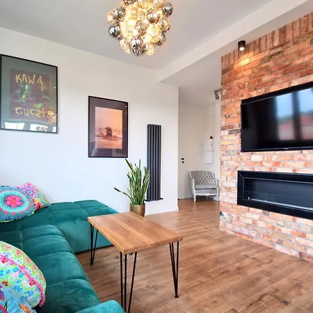 Tower Apartment *